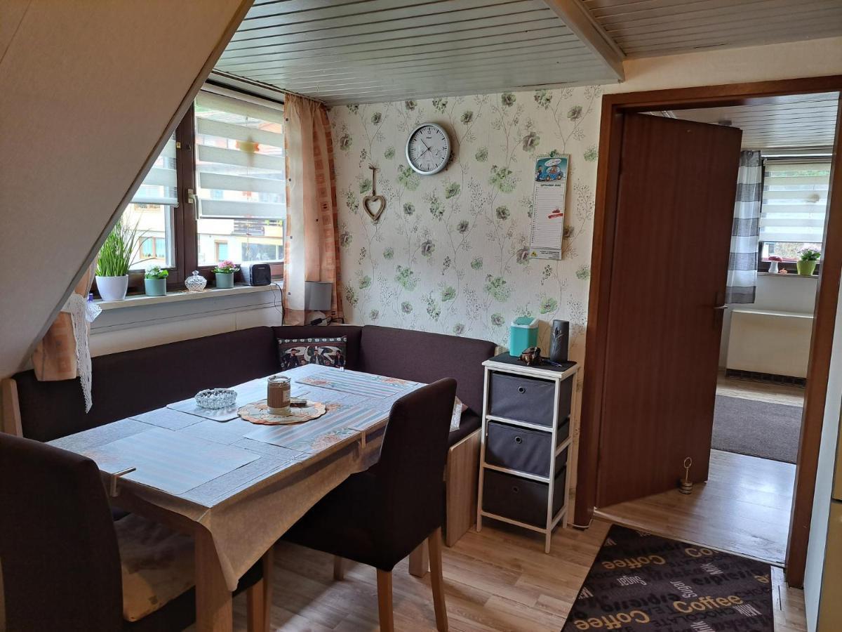Ferienwohnung Sonja Mit Garten Und Freisitz Steinwiesen Exterior photo